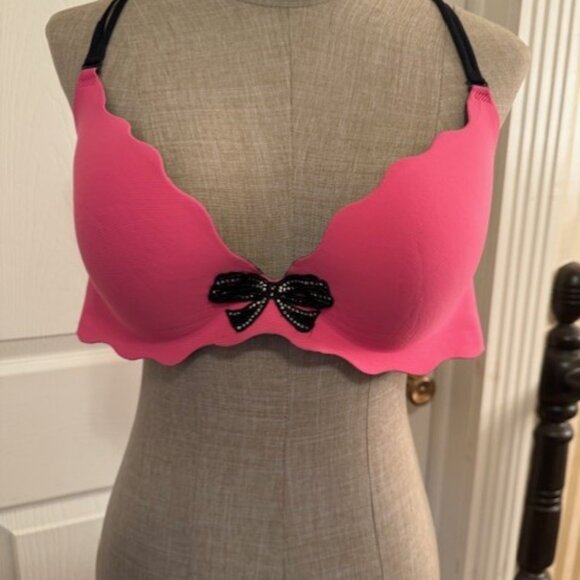 Victoria Secret push up bra in hot pink size 38C - Picture 1 of 4